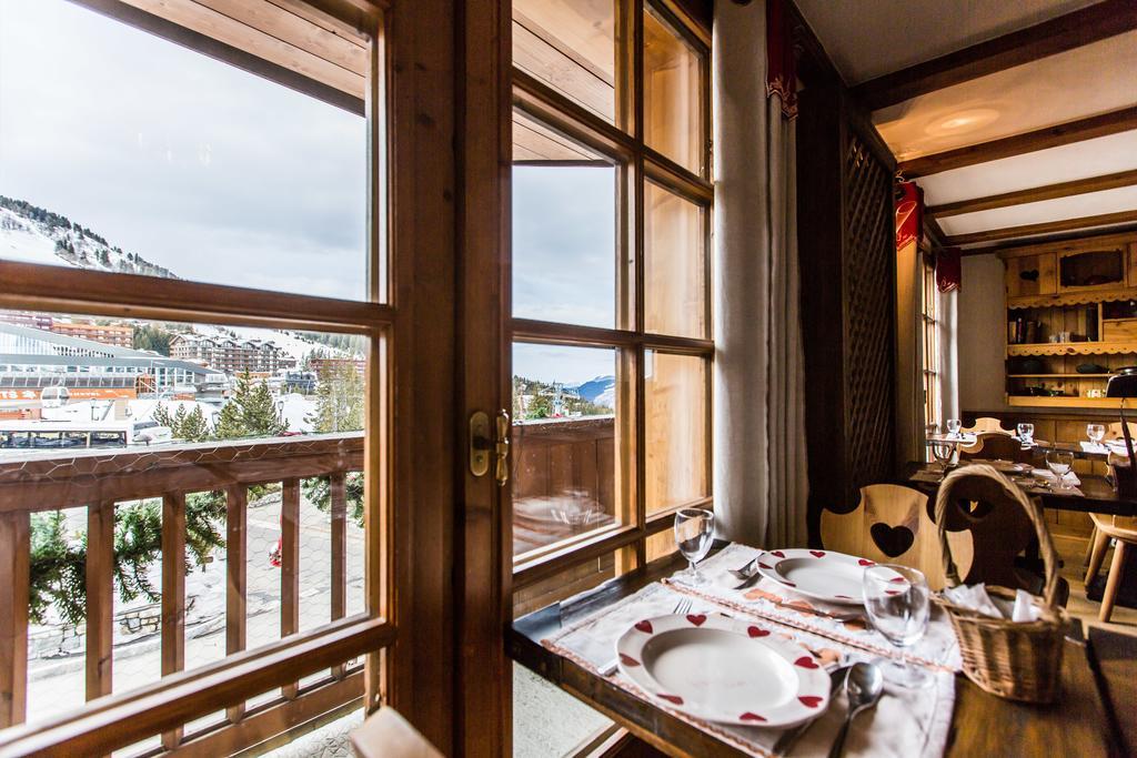 Les Monts Charvin Hotel Courchevel Exterior photo